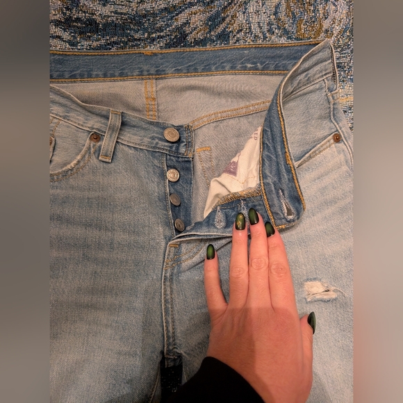 Levi's Light Blue Denim Jeans - Picture 5 of 7